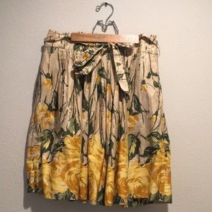 High waisted floral skirt.